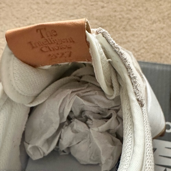 New Balance 327 (Sea Salt/Rust Oxide) Size 8 - Picture 12 of 16